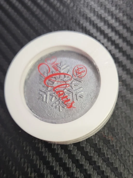 NEW Bh Cosmetics Mrs. Clause Eyeshadow - Tinsel