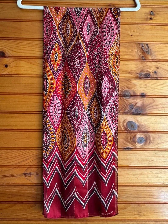 Jones New York Silk Oblong Scarf Pink Burgundy Geometric Tribal Print 59.5”