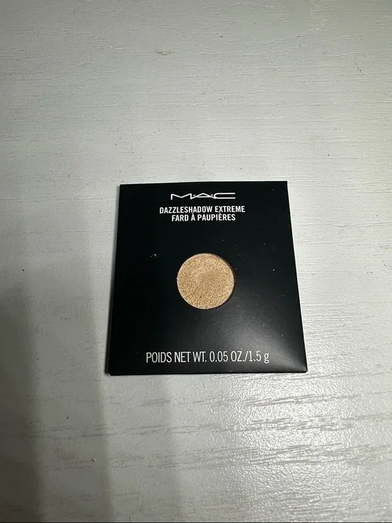 MAC Cosmetics Dazzleshadow Extreme Shimmering Gold Eyeshadow/ Kiss of Klimt