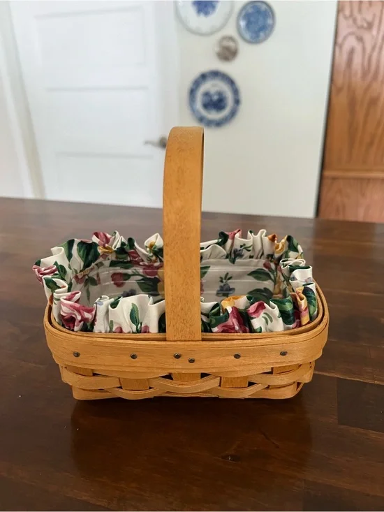 Longaberger Horizon Of Hope Basket w/Salt Shakers, 1996