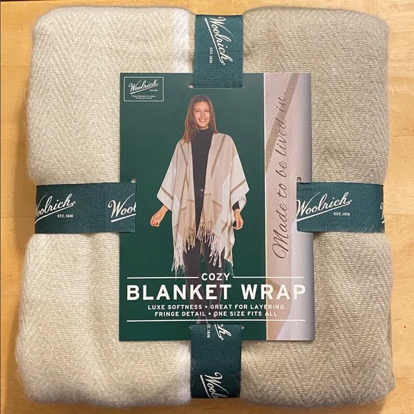 Woolrich Cozy Blanket Wrap in Soft Cream