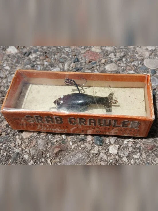 Crab Crawler Vintage Fish Lure - Black
