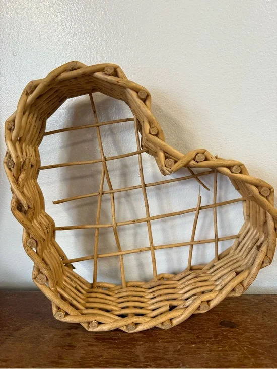 Vintage Heart Shaped Wicker Wall Basket Shelf Cottagecore Boho Decor