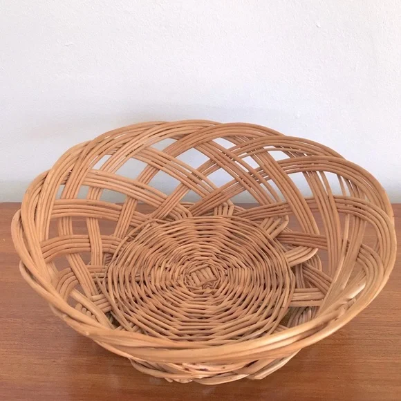 10” Vintage Wooden Tan Woven Basket Rustic Bohemian Bread & Fruit Bowl Basket