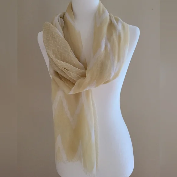 Women’s Airy Light Yellow Sheer Scarf / Wrap 30” x 78” NWOT