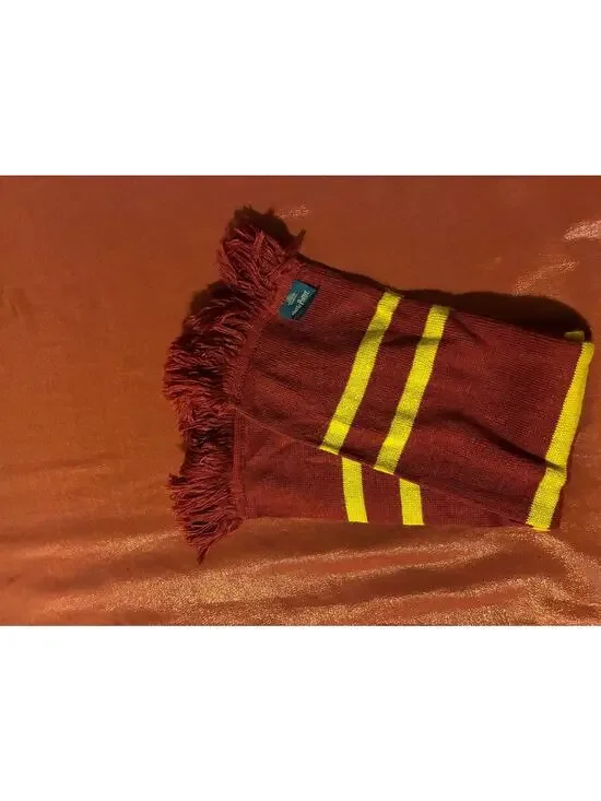 Harry Potter Scarf Unisex One Size Gryffindor Knit Striped Fringe Red Gold