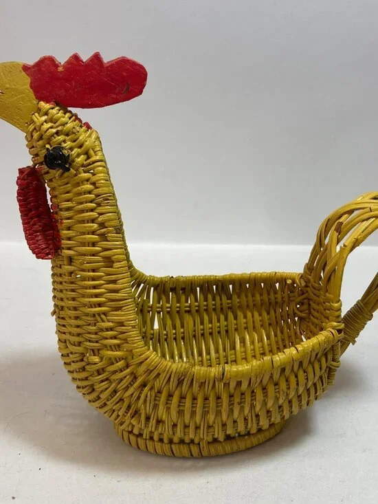 Vintage Handwoven Yellow Rooster Basket Handle 8