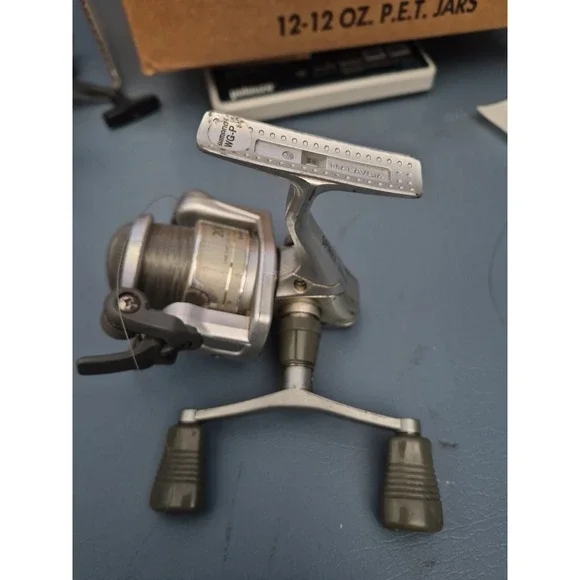 SHIMANO SPIREX 2000 FB SPINNING REEL- VERY NICE -LIGHTLY USED