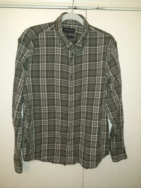 Banana Republic Standard Fit Plaid Long Sleeve Button Down Shirt Men's sz Medium