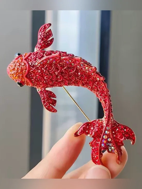 High Grade Red Carp Full Rhinestone Brooch Pins Trendy Crystal Charm Brooch.