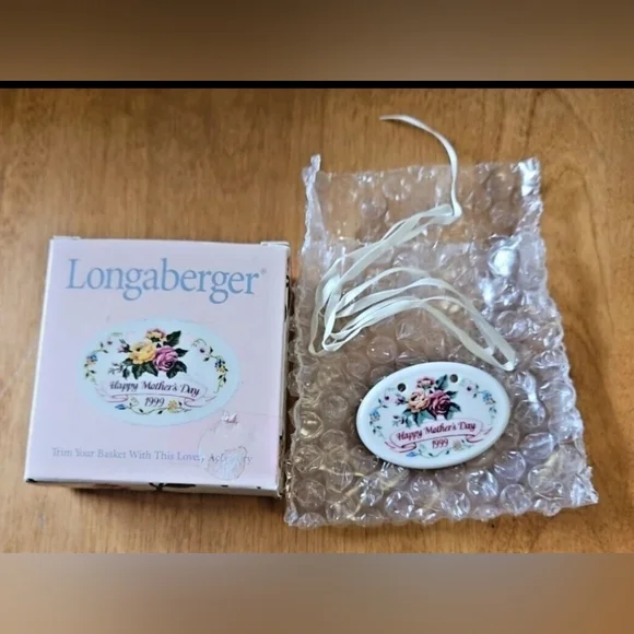 Longaberger 1999 Mother's Day Tie-On Ceramic Tag, Dated 1999 - NIB