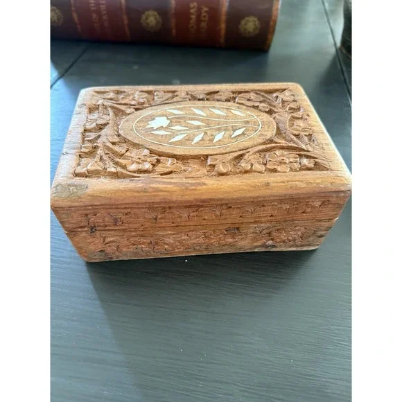 Beautifully carved wood‎ box intricate design inlay.  Maybe Indian Made. 6x4