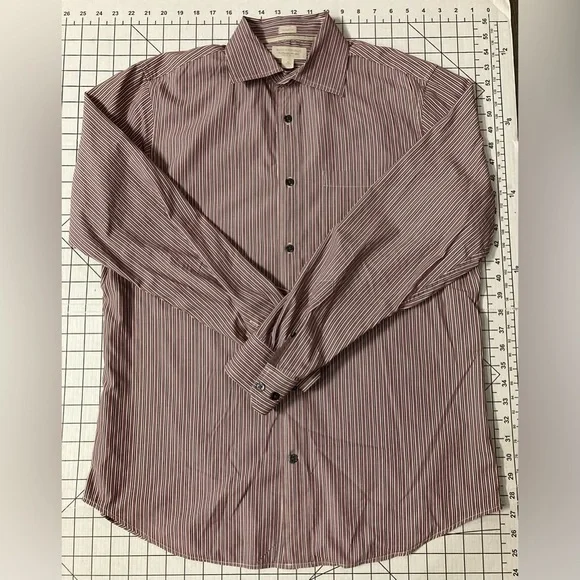 Banana Republic Men’s Medium Classic Fit Button Down Shirt‎