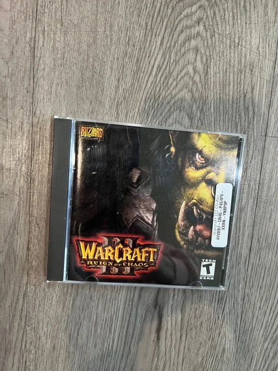 Blizzard Warcraft III: Reign of Chaos PC Game - Black and Yellow Cover