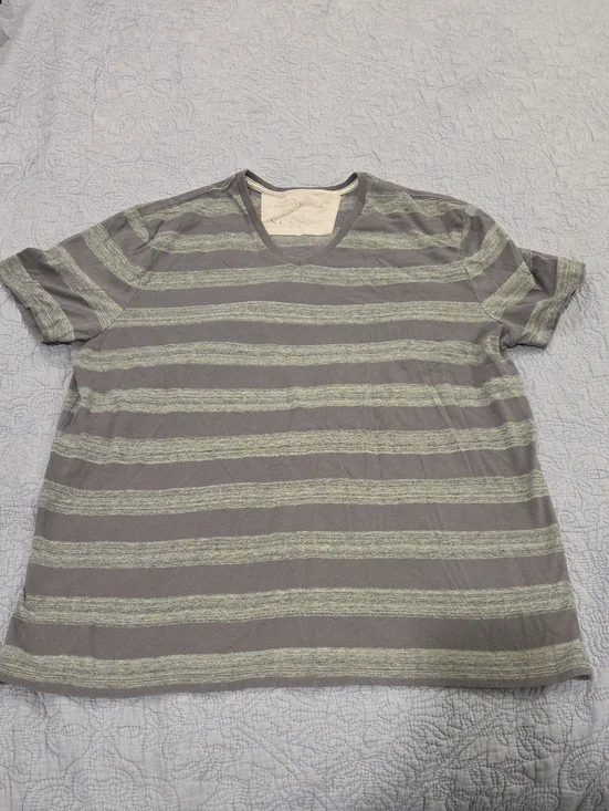 Banana Republic Gray Striped Short Sleeve Tee Size XL!
