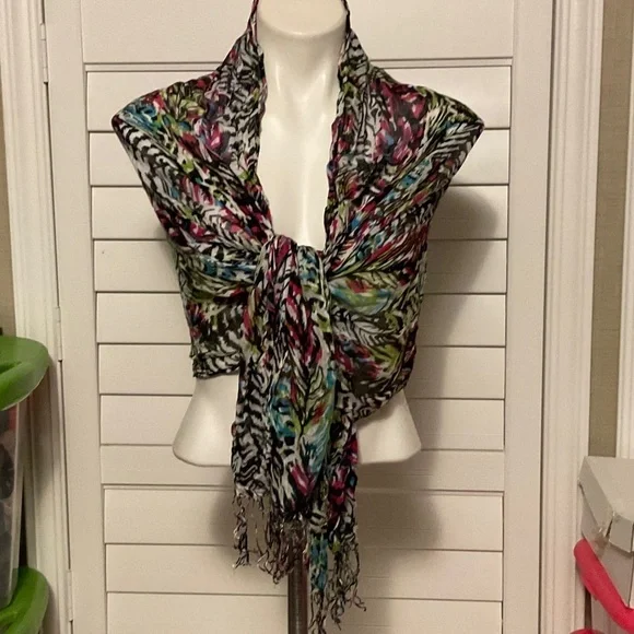 Chic Multicolor Women's Scarf
