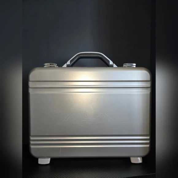 Alienware Alx Aluminum Laptop Case - EXTREMELY RARE - Matias Laptop Armor NEW