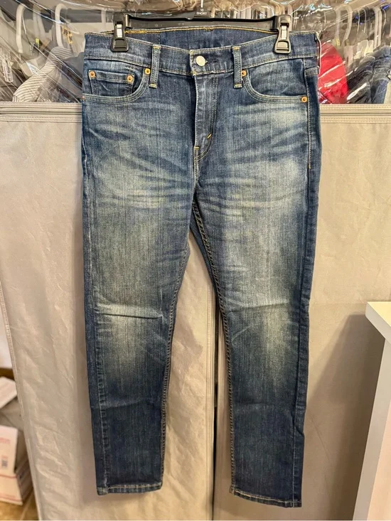 Classic Men's Levi’s Blue Washed Jeans 29x30