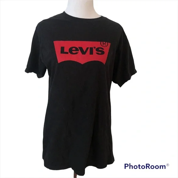 Levi’s Shirt size medium, runs a tad small