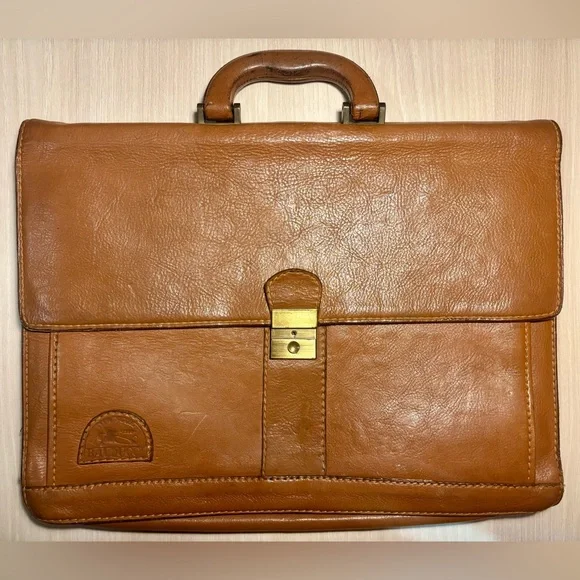 Elegant Tan Leather Briefcase