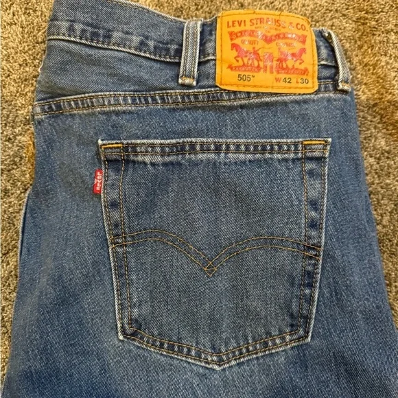 Levi's Classic Straight Blue Jeans. Size 42x30