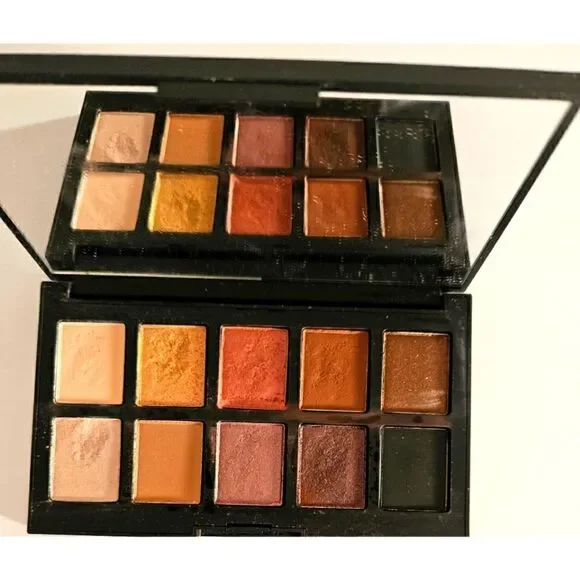 House Labs Glam Room No. 1 Eye Palette *Palette Declutter Sale* 