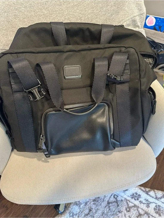 TUMI Black Men’s Travel Large Tote Bag - Sleek Utility Carry