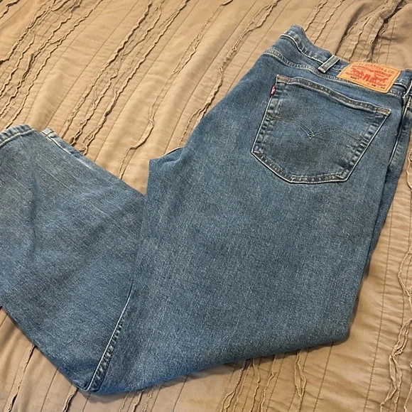 Levi's Men's Classic Jeans in Blue 38x30 excellent condition