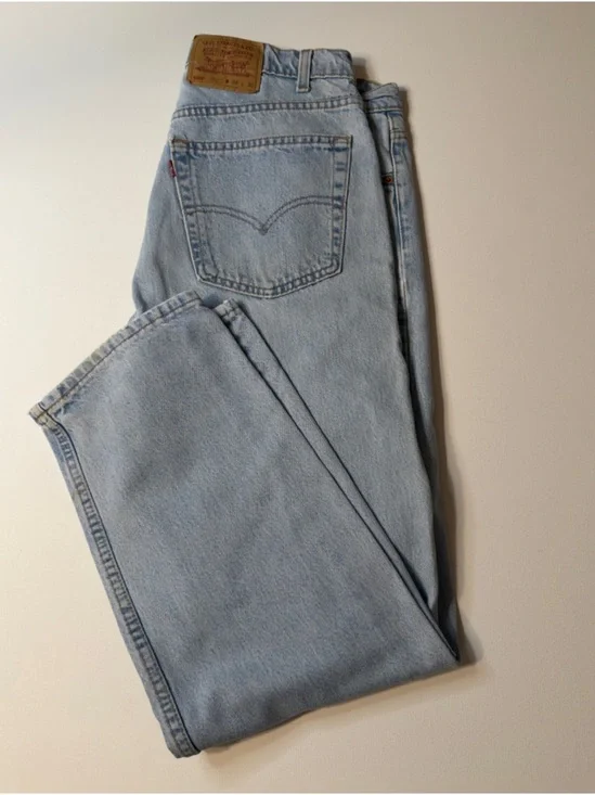 EUC Levi's 505 Men's Light Blue Denim Jeans Classic Straight Fit 38x30 (KB5)