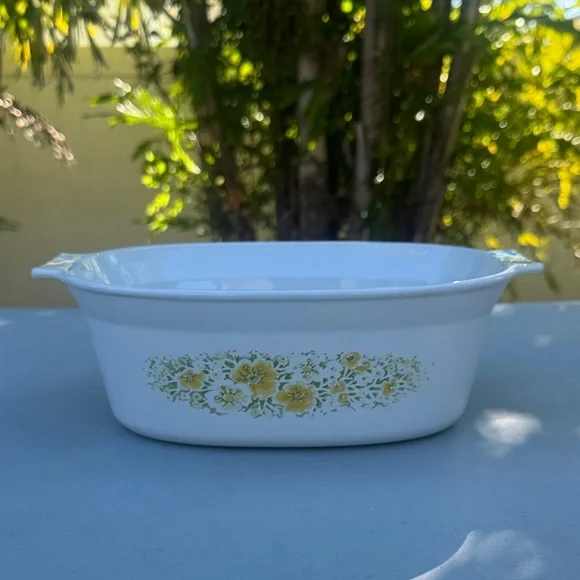 Vintage Corningware April Casserole Dish, White Floral Baking Dish, 2 1/2 Quart