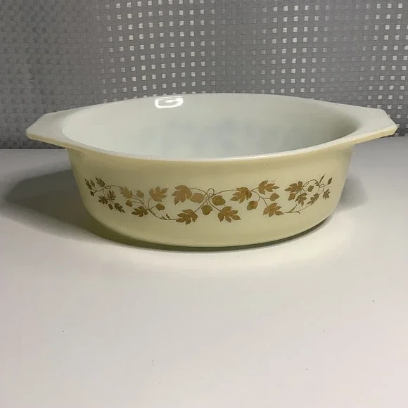 VTG Pyrex 043 Gold Leaf Acorn On Cream Oval Casserole Baking Dish 1.5 Qt No Lid