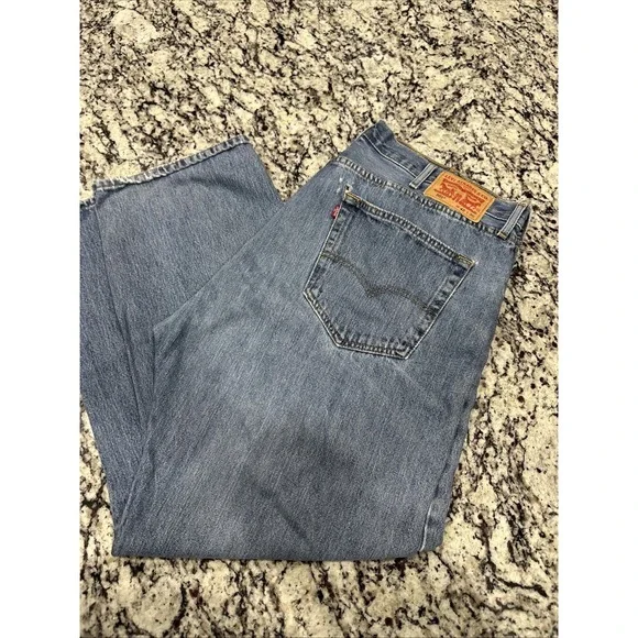 Levi's 501 Button Fly Jeans‎ Men's Size 42x30 Medium Wash Destressed
