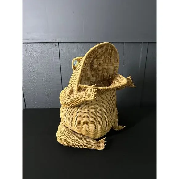 Vintage Mid Century Modern FROG Large Wicker Rattan Basket Marble Eyes Toad 18