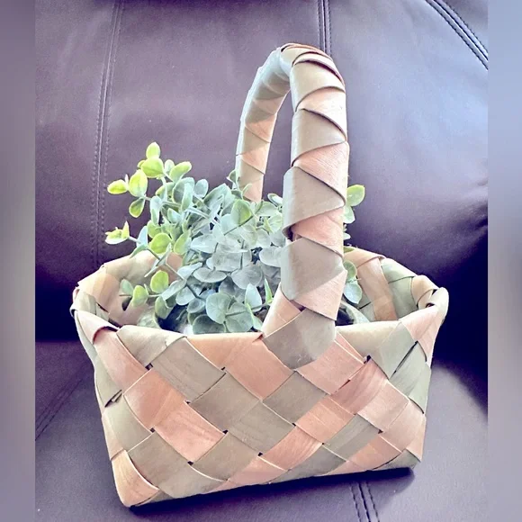 Sweet LiL Vintage Handwoven Basket | Home Decor | Storage/Organization Tan+Green