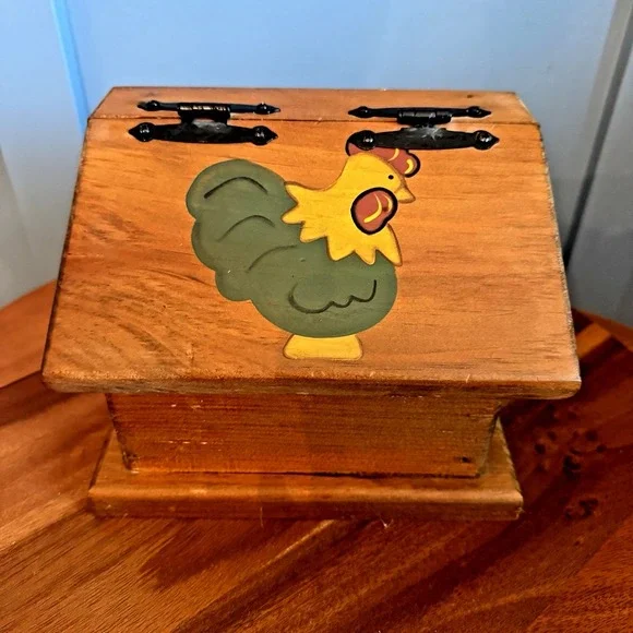 Vintage Handmade Rooster Hen Recipe Box Primitive Farmhouse Potato Bin Style