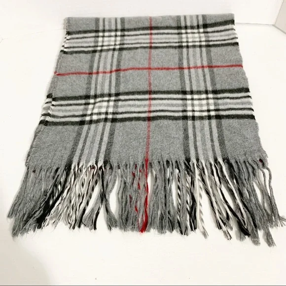 Unbranded Plaid Fringed Gray, Black, Red, and White Soft, Cozy Scarf 🧣Outerwear