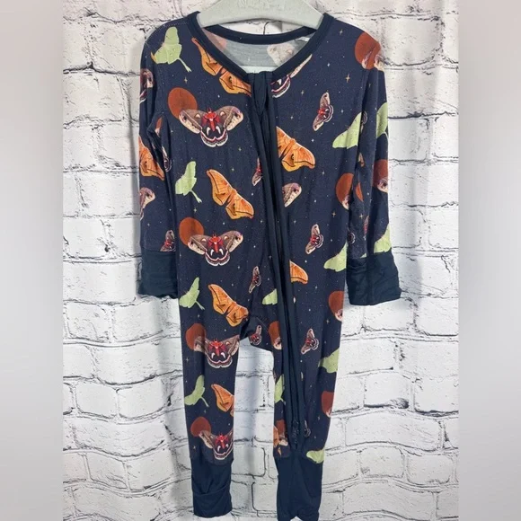 Laree & Co Gender Neutral Moth Navy Footie