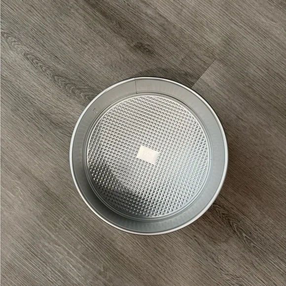 Never Used Spring Form Pan 9”