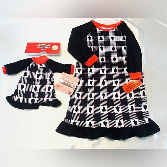 Festive Girl’s Winter Nightgown & Matching 18” Doll Gown Set