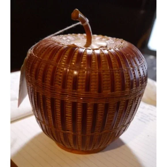 Vintage Wicker Apple Basket Box With Lid 5.5