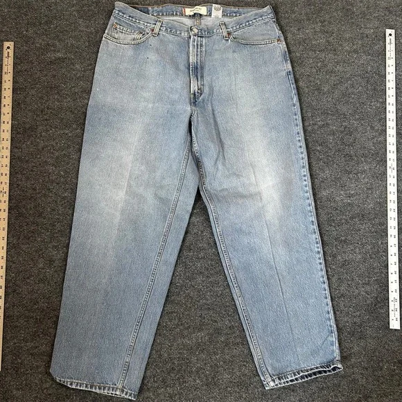 Levi's Jeans Mens Size 40x30 560 Comfort Fit Light Wash Blue Denim Relaxed Baggy