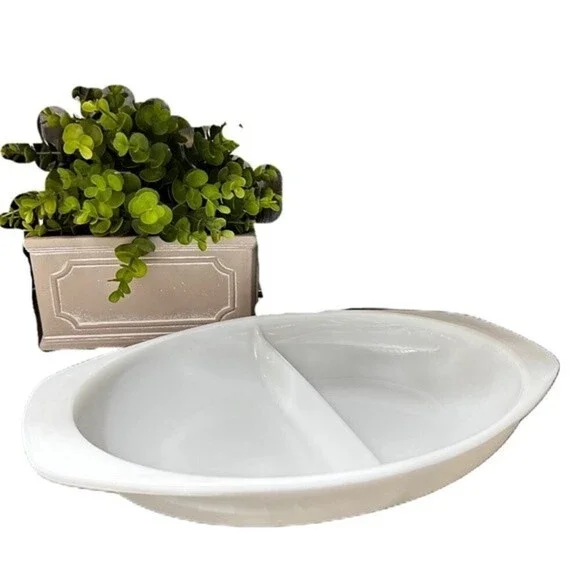 Vintage Pyrex Oval Divided Casserole‎ Dish Farmhouse Country Cottage Home Decor