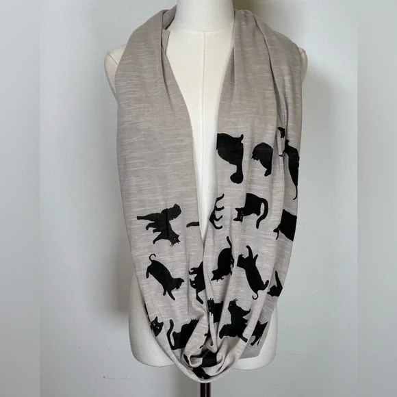 Continuous Loop Infinity Scarf Wrap Multi-Functional Cozy Double Wrap Black Cats