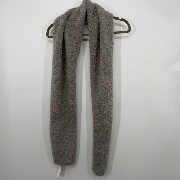 NWT Barefoot Dreams Gray Cozy Chic Scarf