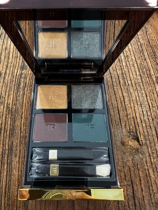 Tom Ford Eyeshadow Quad — Gold, Teal, Plum, Charcoal