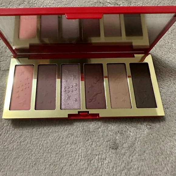 Estee Lauder eye shadow new