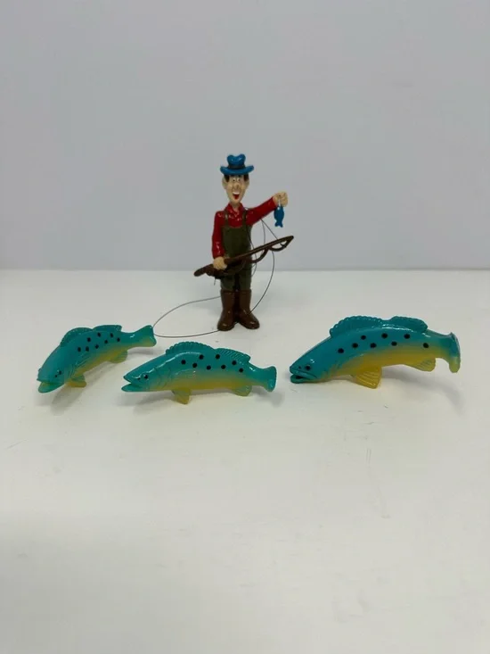 Vintage Cake Topper Set with Fisherman and 3 Fish A0