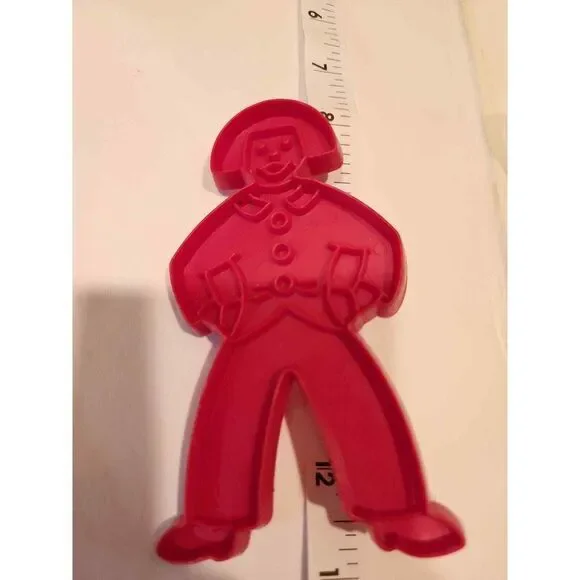 Tupperware Cookie Cutter Dutch Boy Vintage 1960s Red Gingerbread Man‎ Clown
