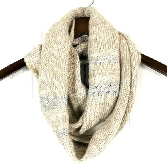 Simply Vera Wang Scarf Infinity Turtle Dove Brown Silver White Threads NWT
