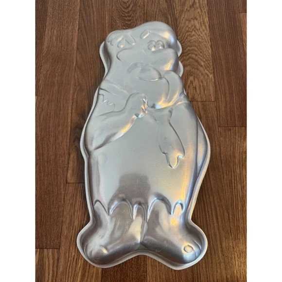 Vintage 1975 Wilton Yogi Bear Hanna-Barbera Aluminum Cake Pan 502-186 Silver